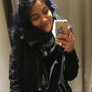 Meet your Posher, Shaina